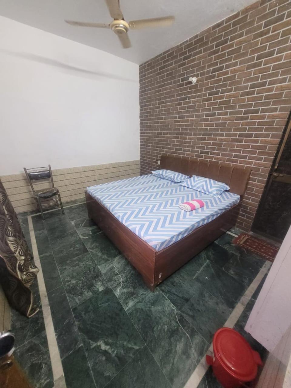 Faizābād Pushpa Vatika酒店 外观 照片